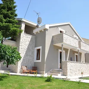 4* Pensionat Lucica